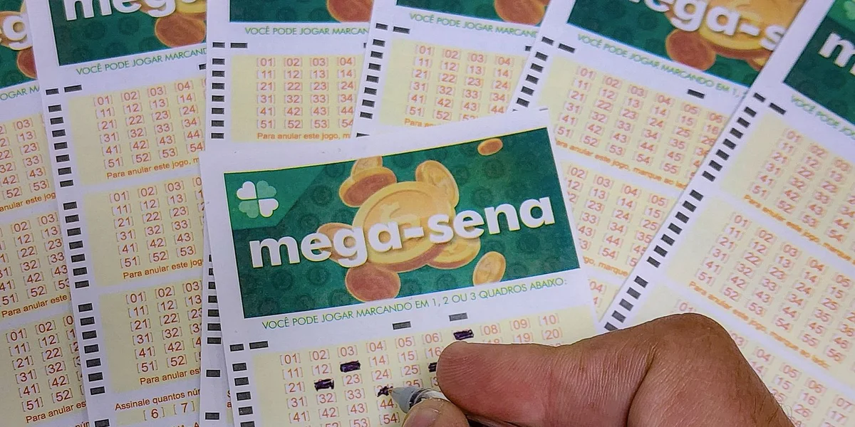 Mega-Sena acumula e prêmio atinge R$ 320 milhões