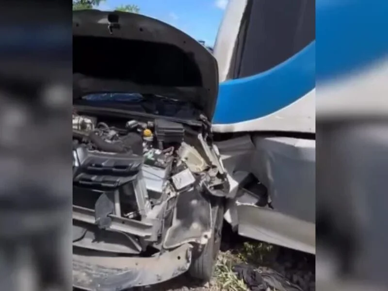 Motorista morre após colisão com trem do Metrô do Recife em Jaboatão